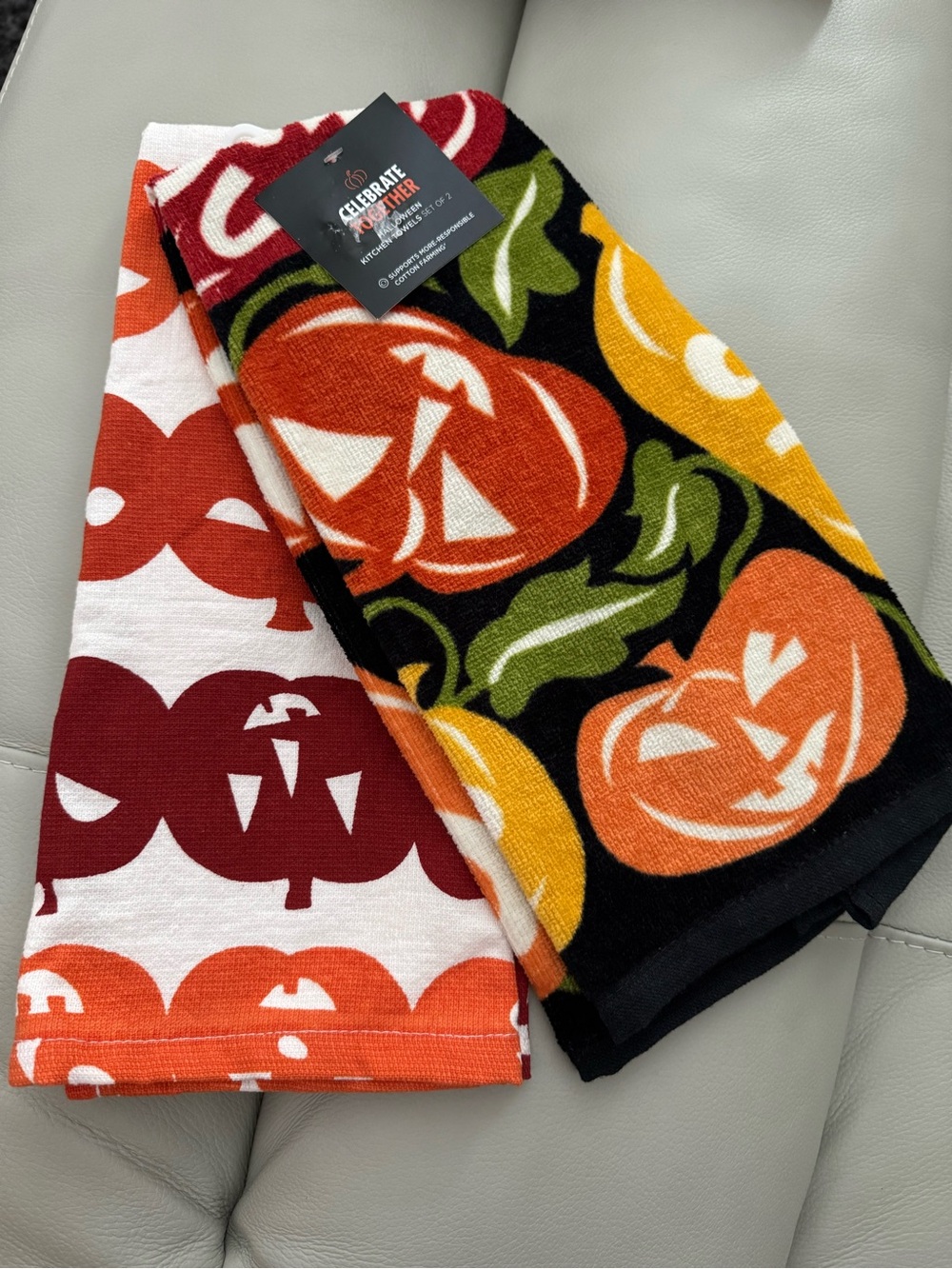 Pumpkin Jack-O'-Lantern Holiday Kitchen Towels - Orange & Black (2)